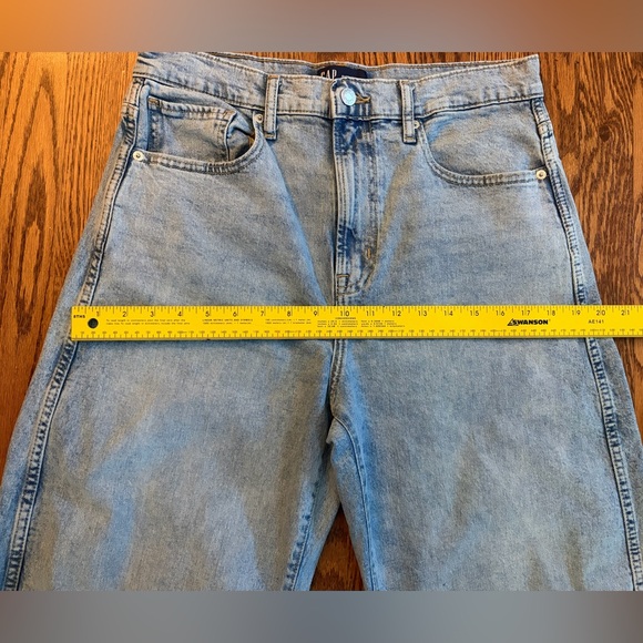 GAP Barrel Jeans Women’s 10 Light Wash High Rise Curved Leg Denim SPR 2025 - Picture 9 of 10